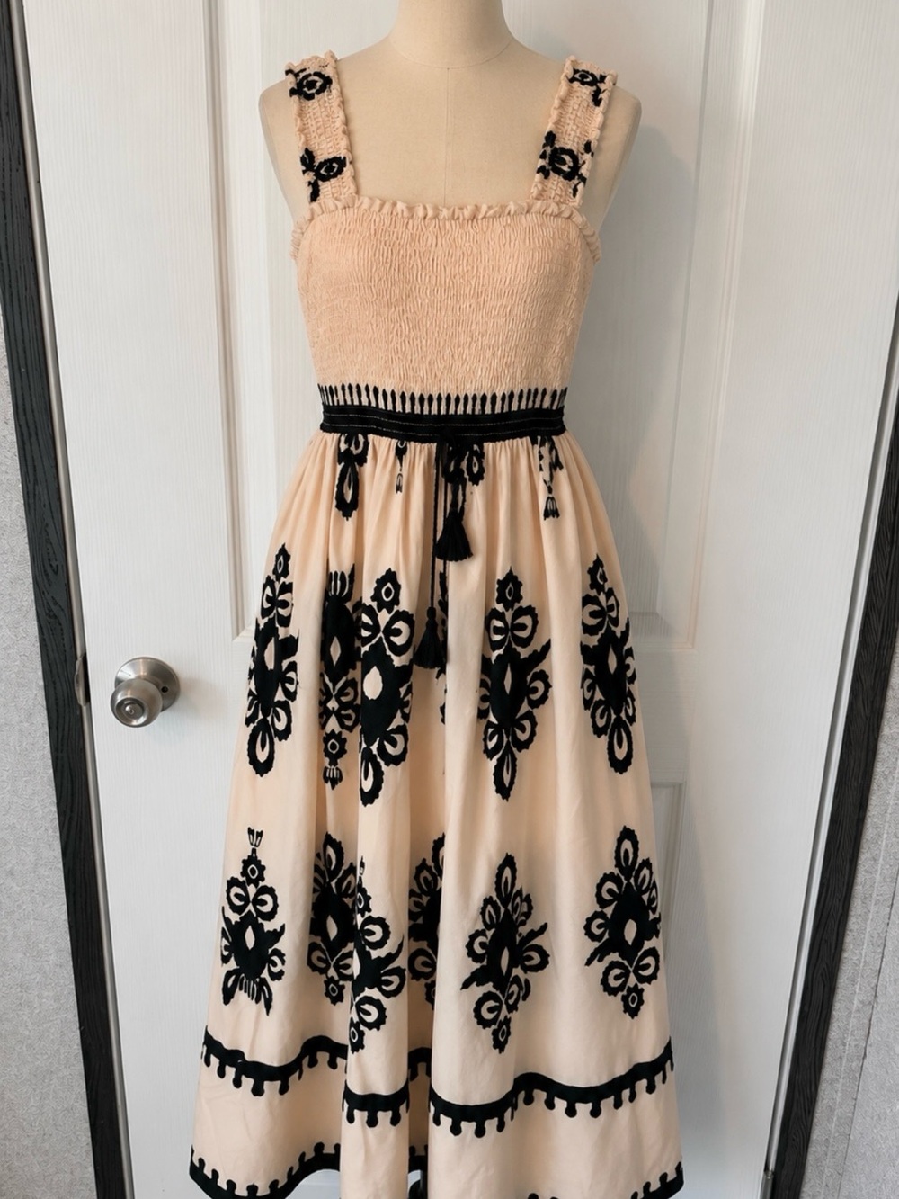 Sleeveless Beige Embroidered Midi Dress with Black Accents